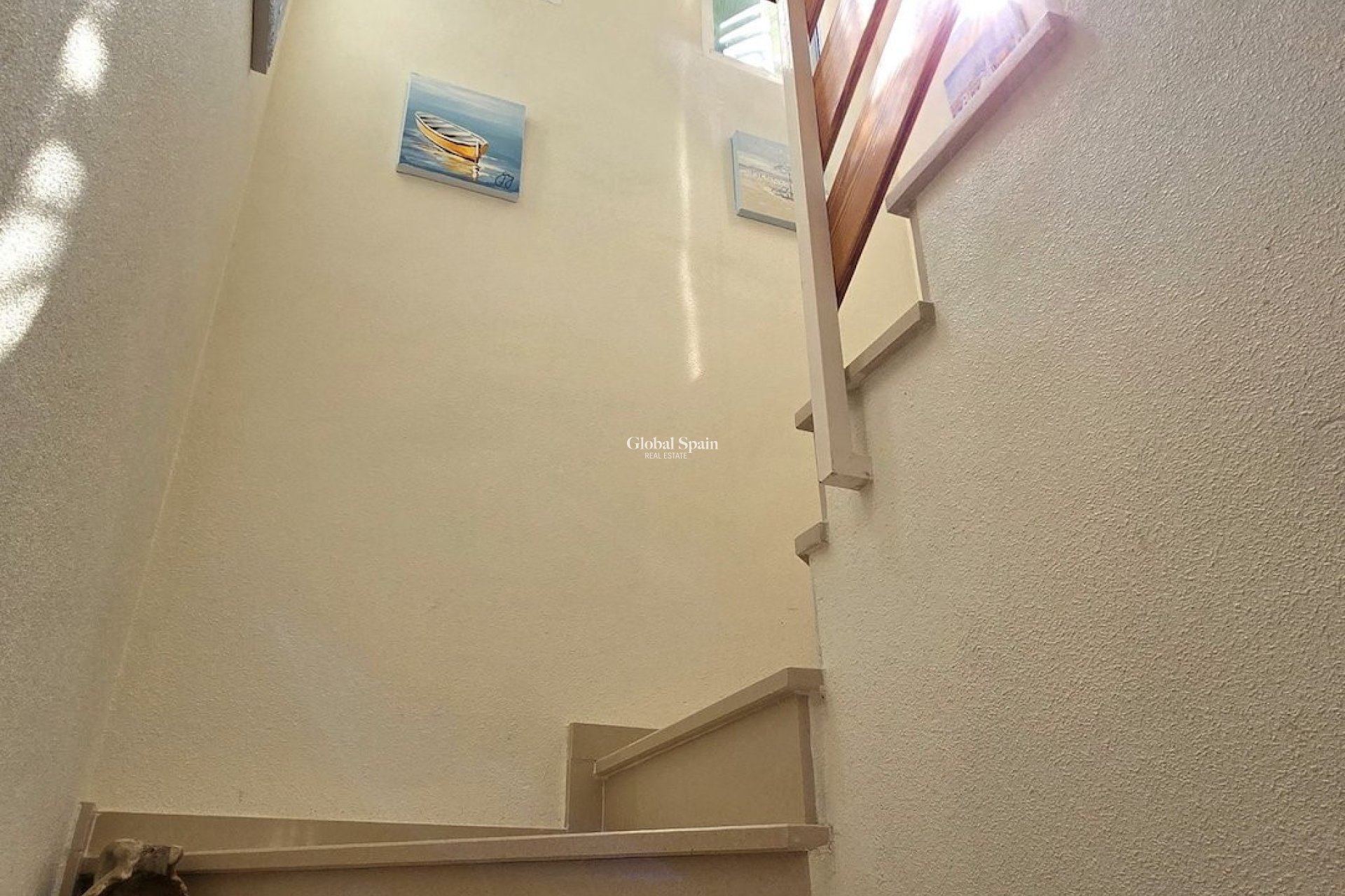 Revente - VILLA -
ORIHUELA - Inland