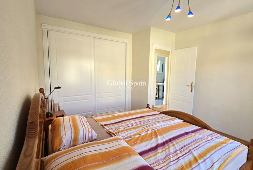 Revente - VILLA -
ORIHUELA - Inland