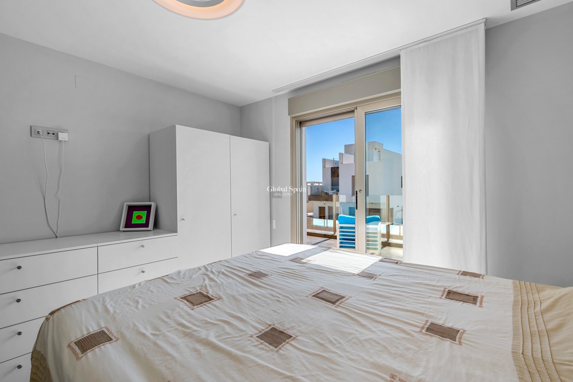 Revente - VILLA -
ORIHUELA - Inland