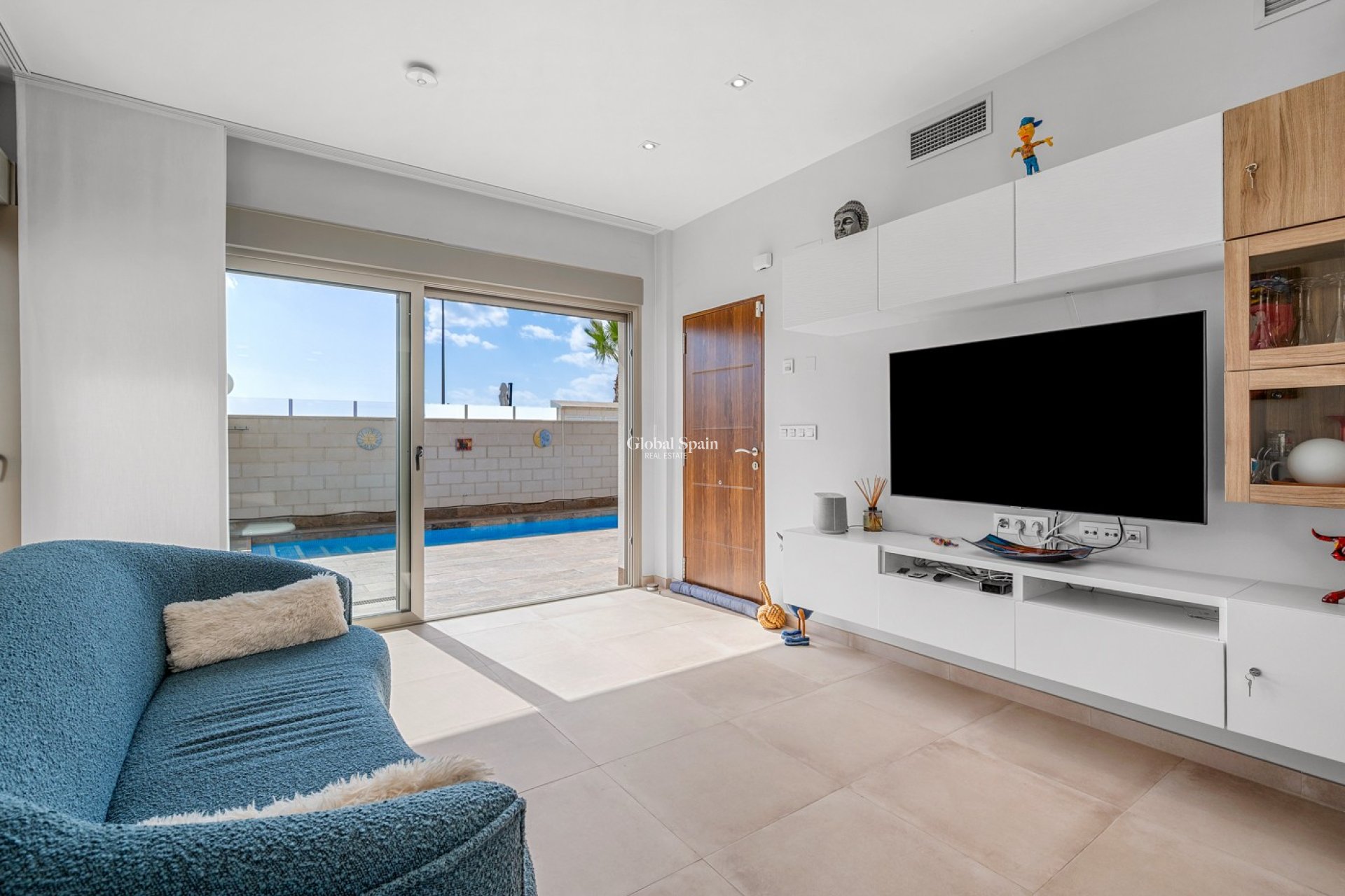 Revente - VILLA -
ORIHUELA - Inland