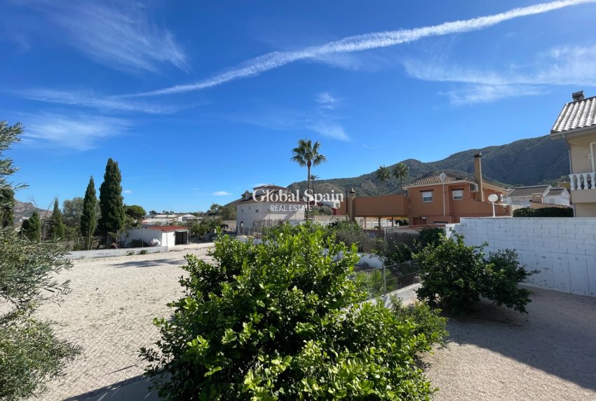 Revente - VILLA -
ORIHUELA - Inland