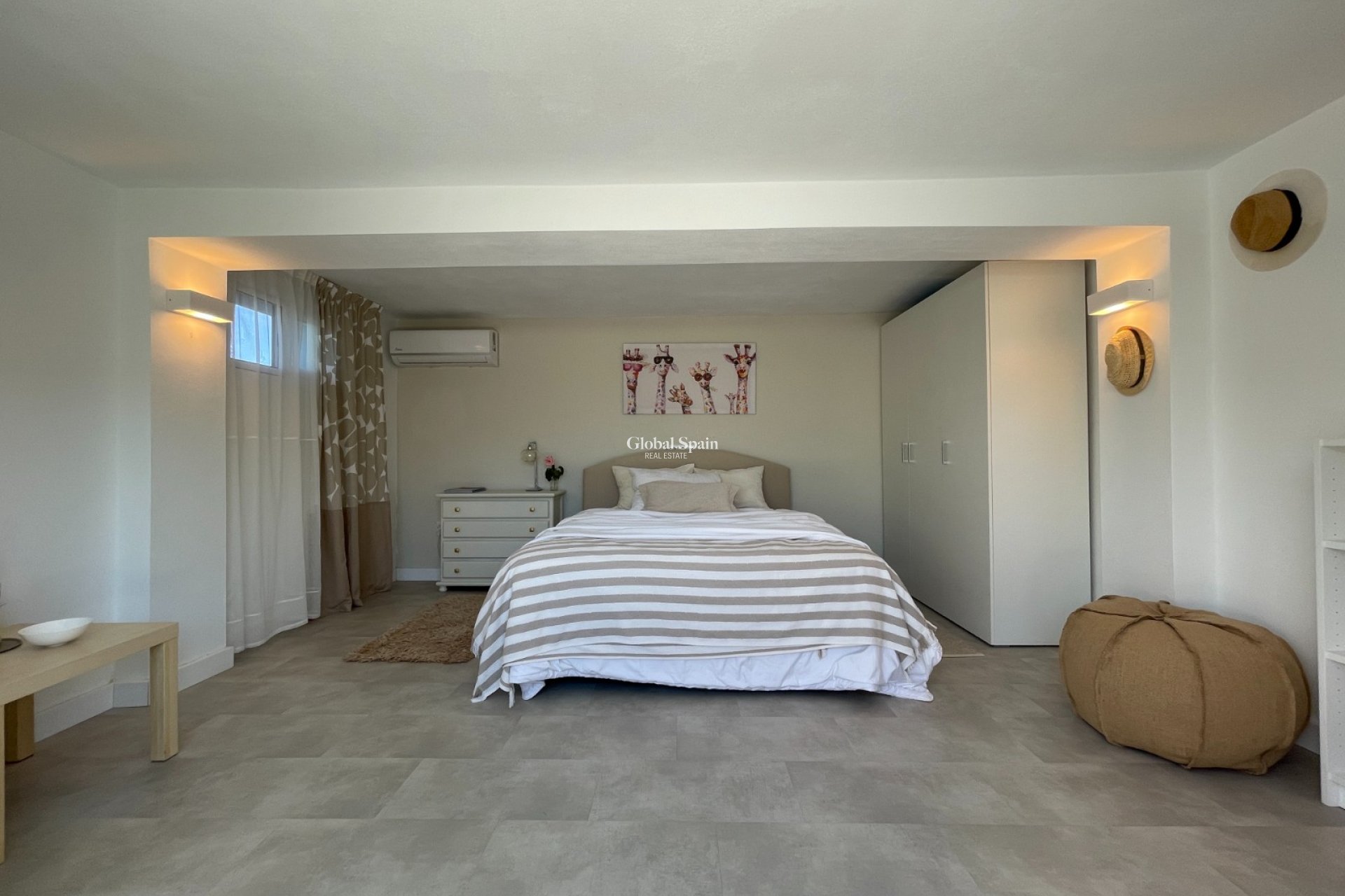 Revente - VILLA -
ORIHUELA - Inland