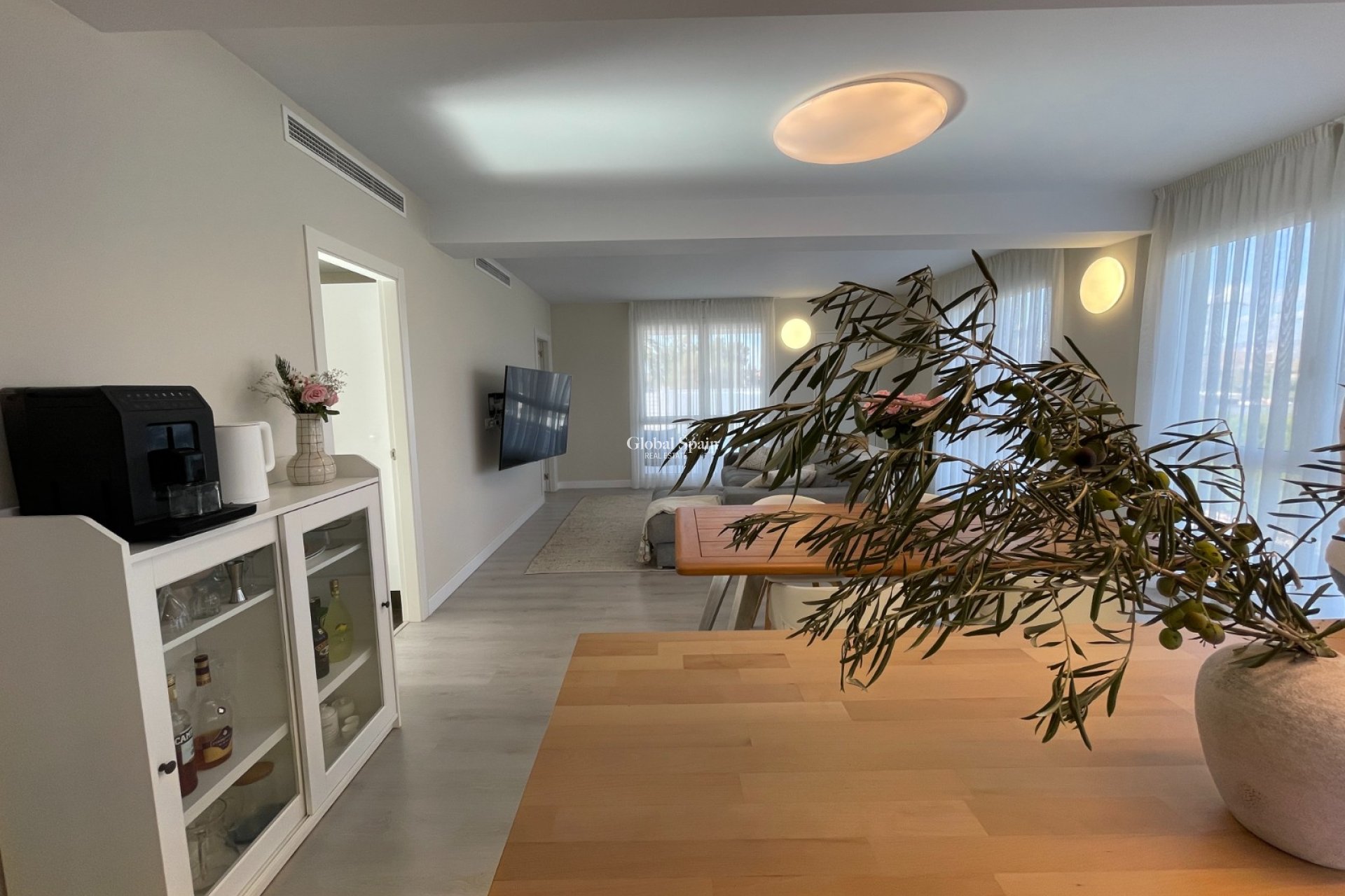 Revente - VILLA -
ORIHUELA - Inland