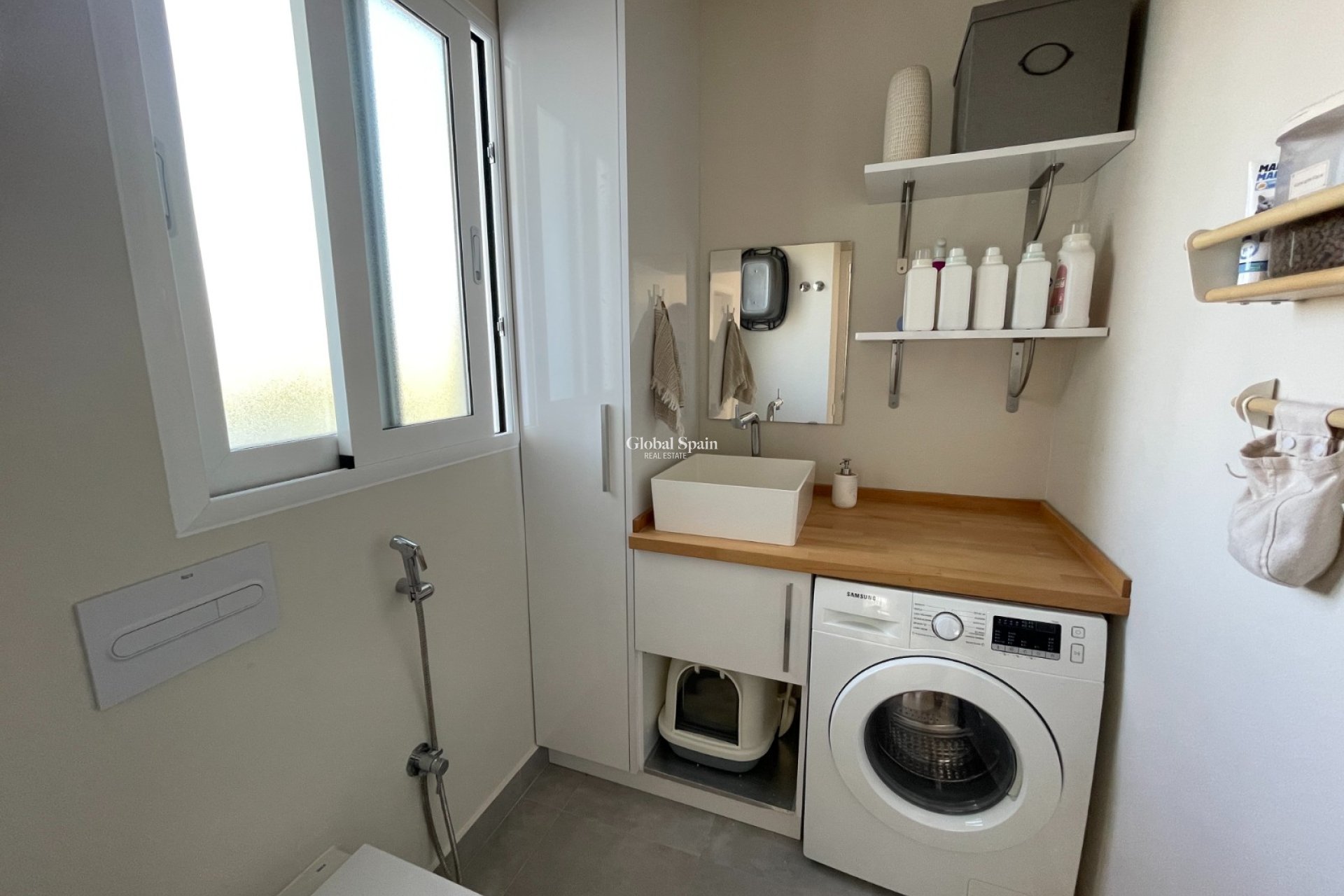 Revente - VILLA -
ORIHUELA - Inland