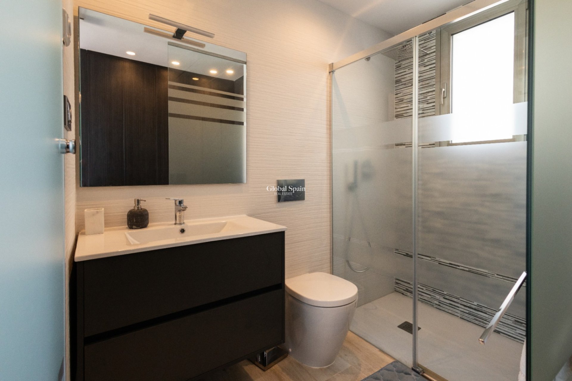 Revente - VILLA -
ORIHUELA - Inland