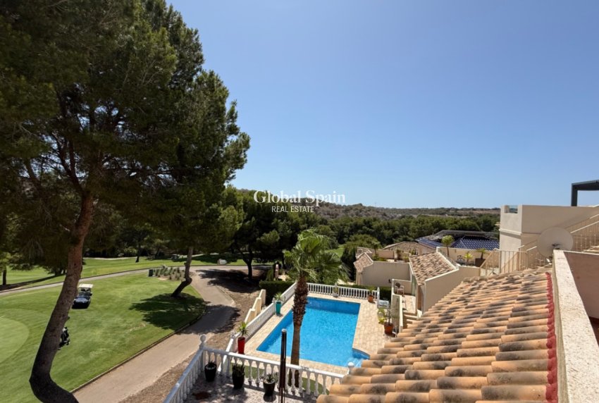 Revente - VILLA -
ORIHUELA - Inland