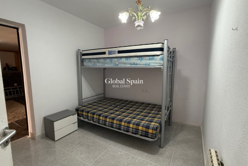 Revente - VILLA -
ORIHUELA - Inland