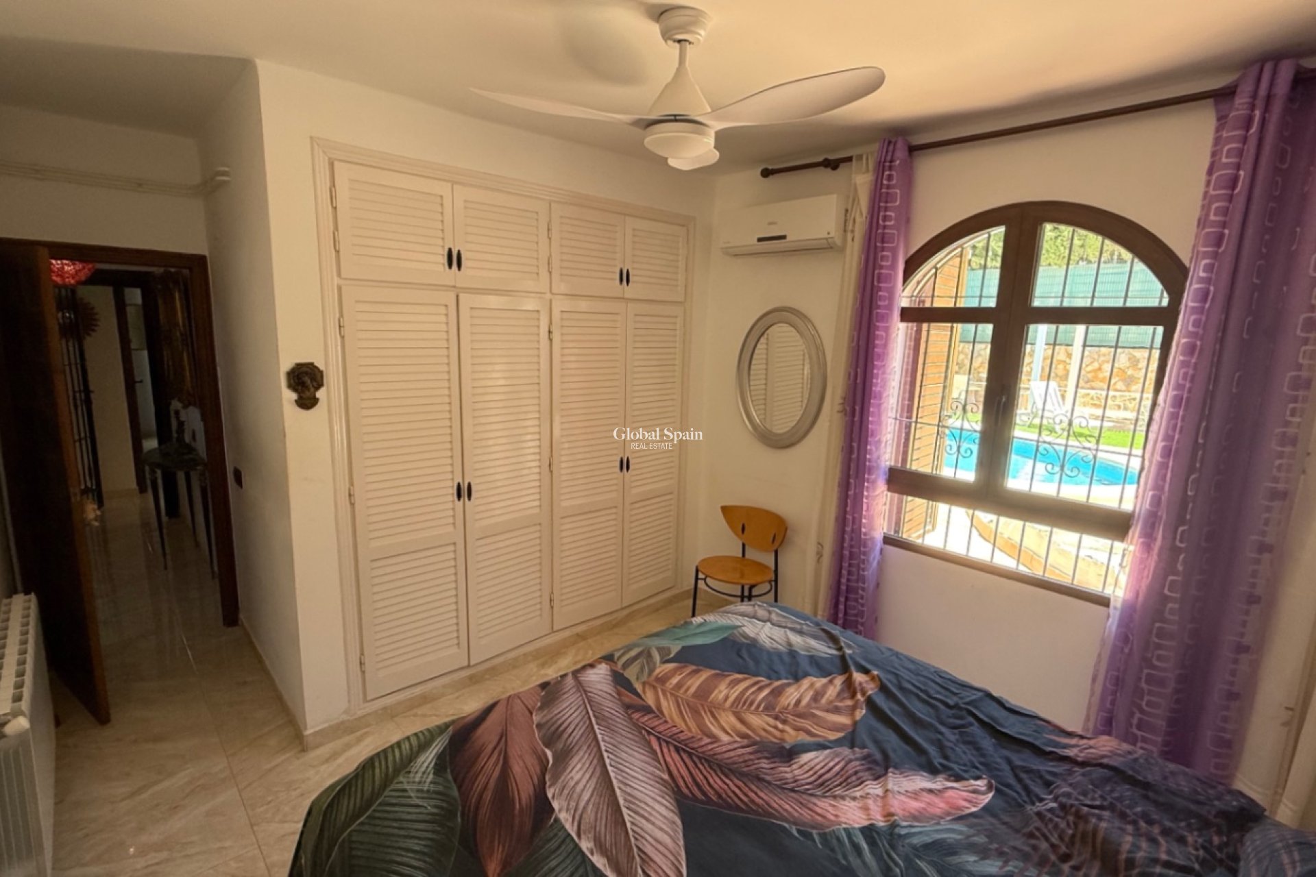 Revente - VILLA -
ORIHUELA - Inland