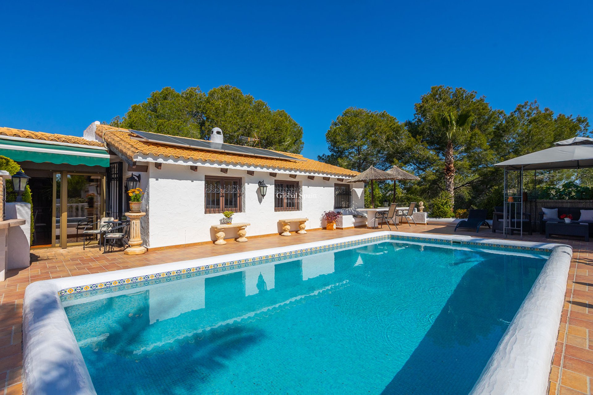 Revente - VILLA -
ORIHUELA - Inland