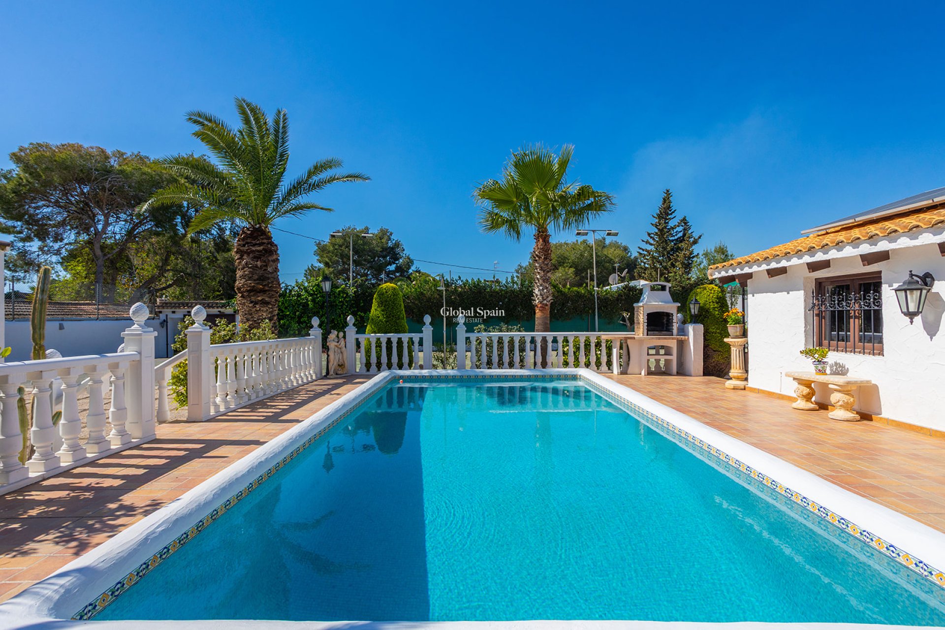Revente - VILLA -
ORIHUELA - Inland