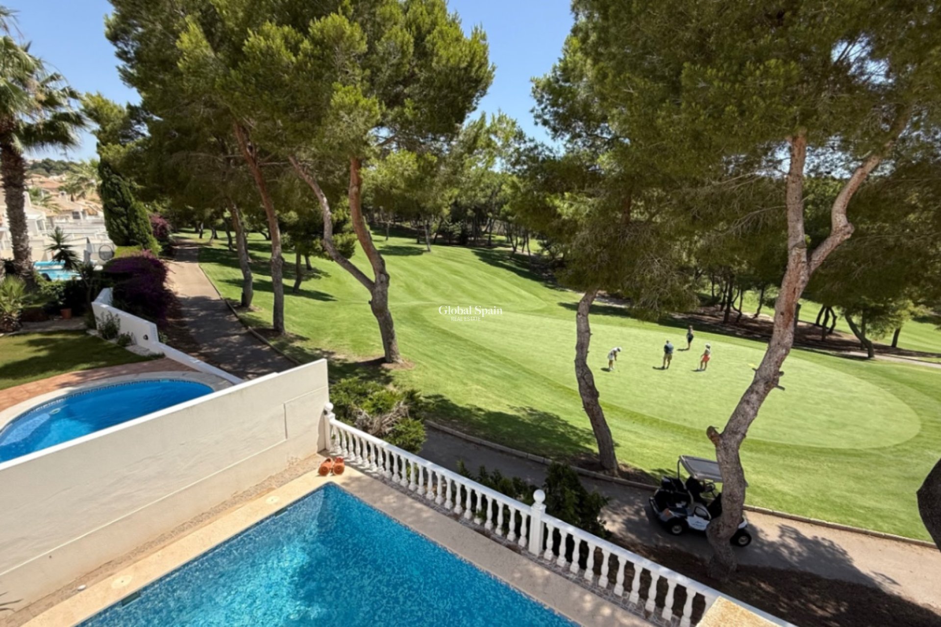 Revente - VILLA -
ORIHUELA - Inland