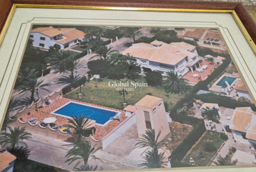 Revente - VILLA -
ORIHUELA - Inland