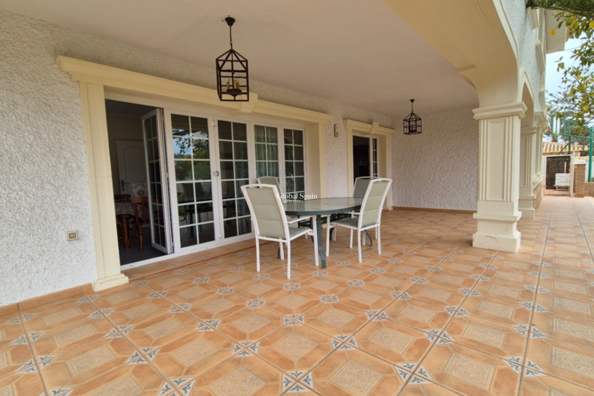 Revente - VILLA -
ORIHUELA - Inland