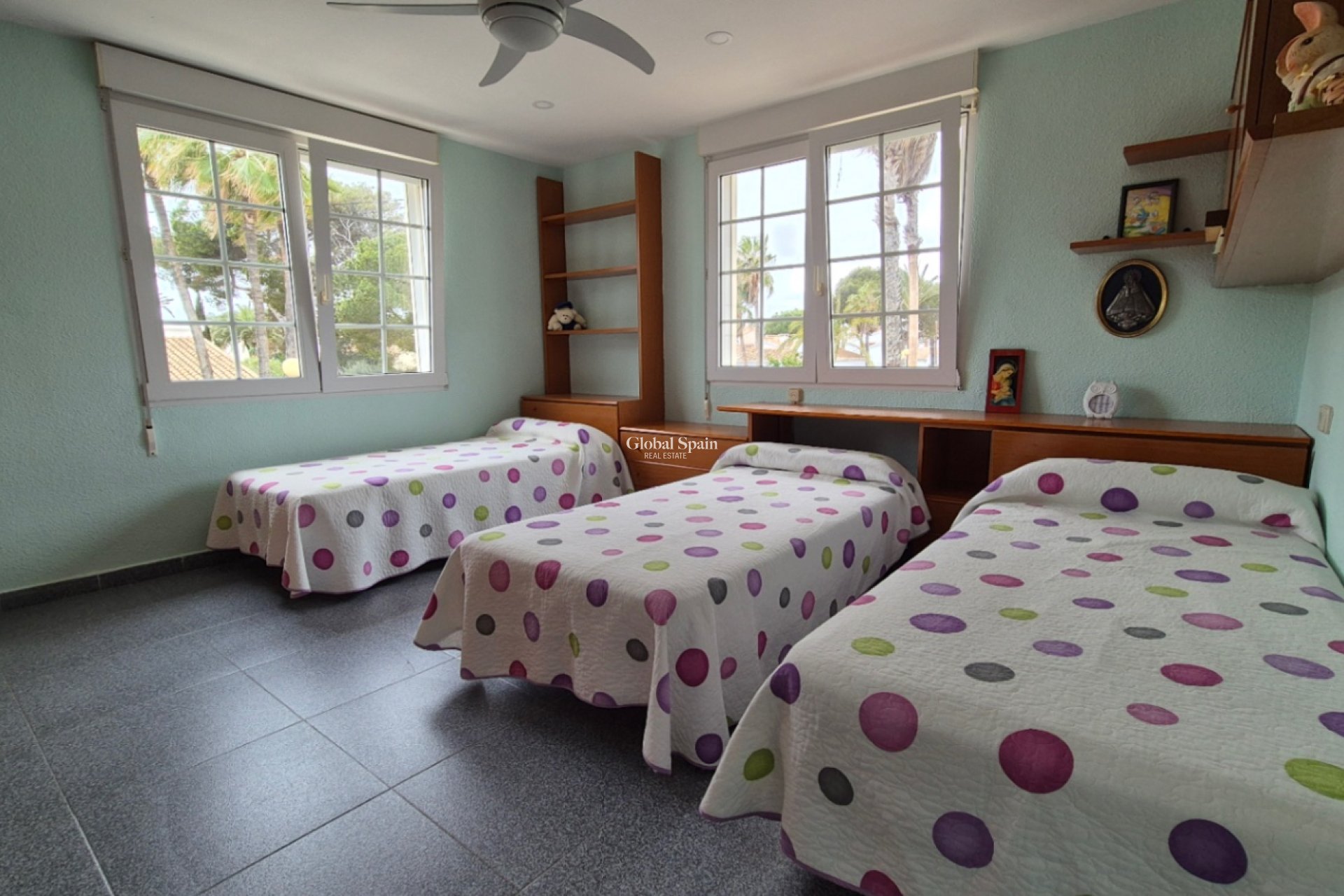 Revente - VILLA -
ORIHUELA - Inland