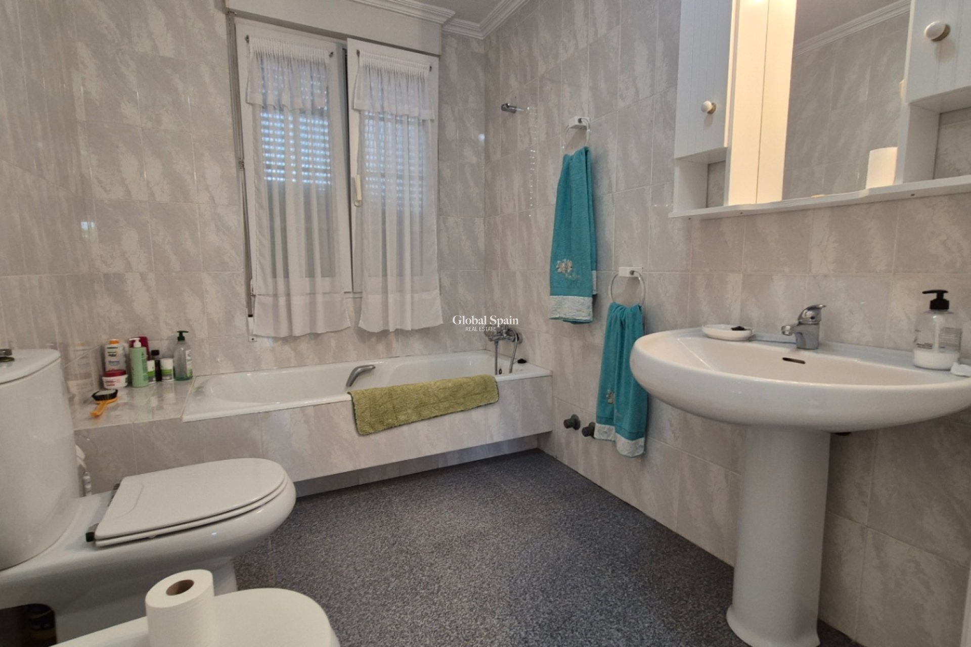 Revente - VILLA -
ORIHUELA - Inland