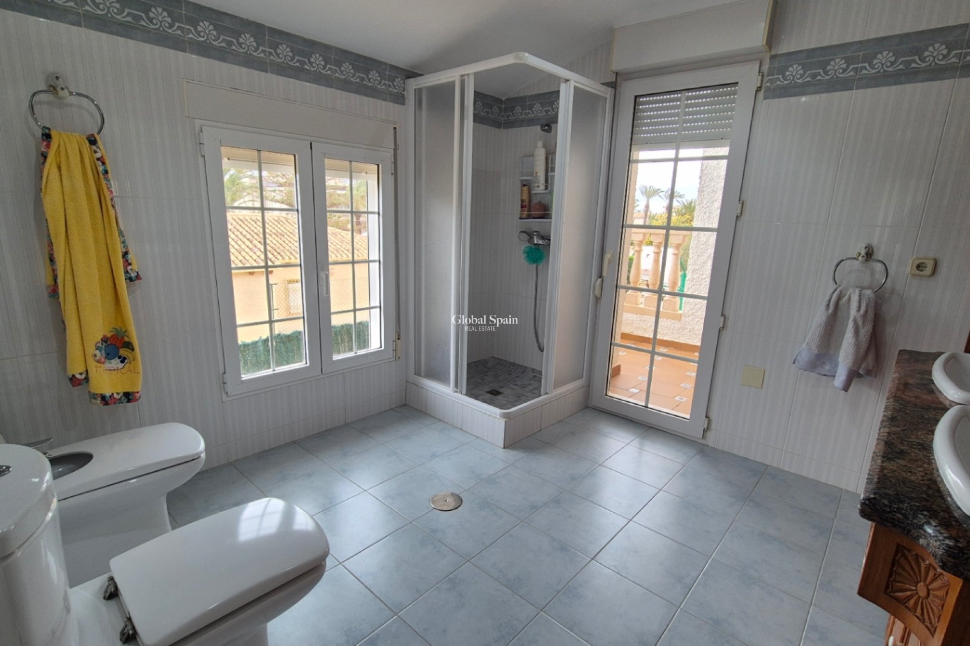 Revente - VILLA -
ORIHUELA - Inland