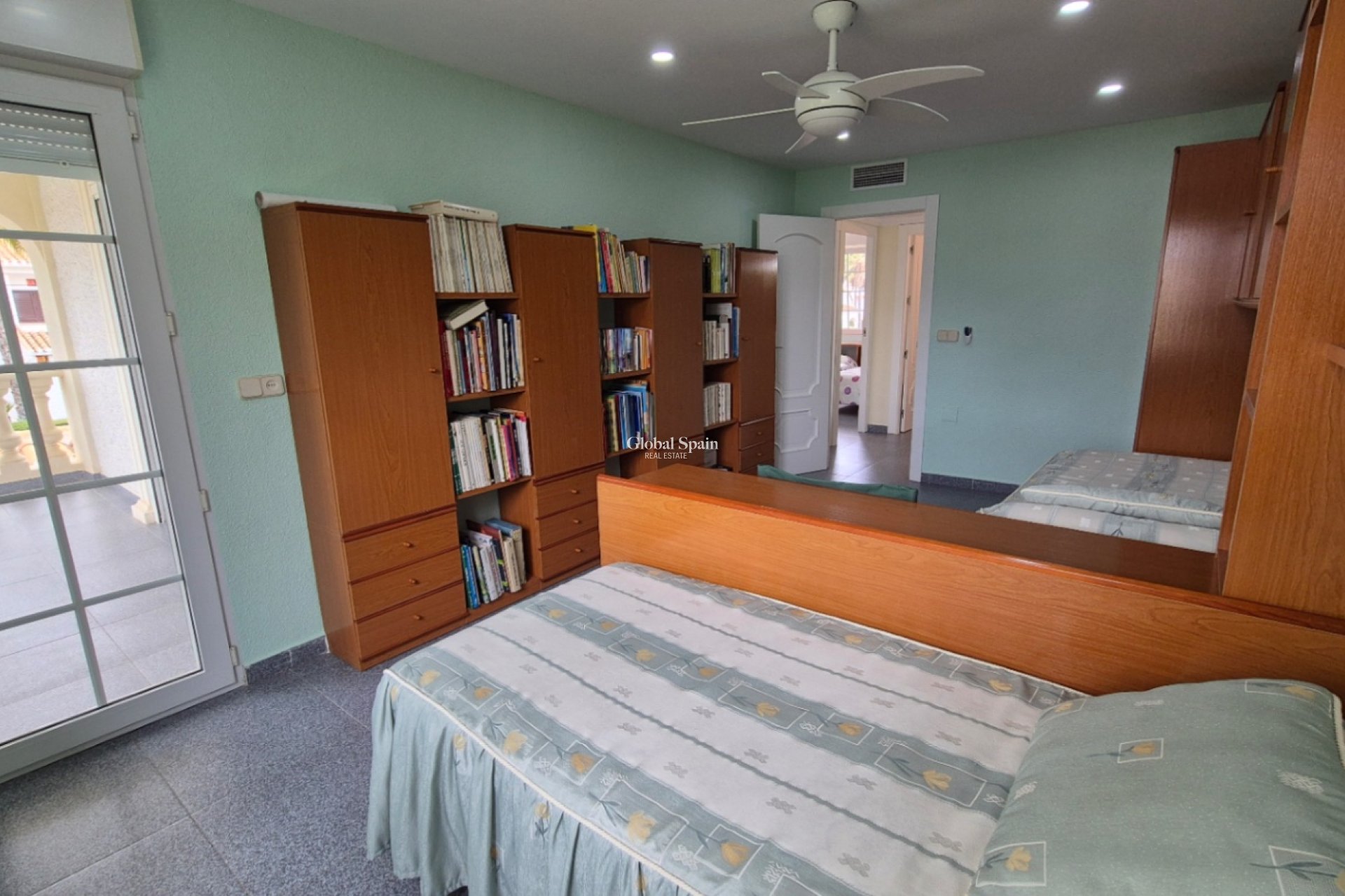 Revente - VILLA -
ORIHUELA - Inland