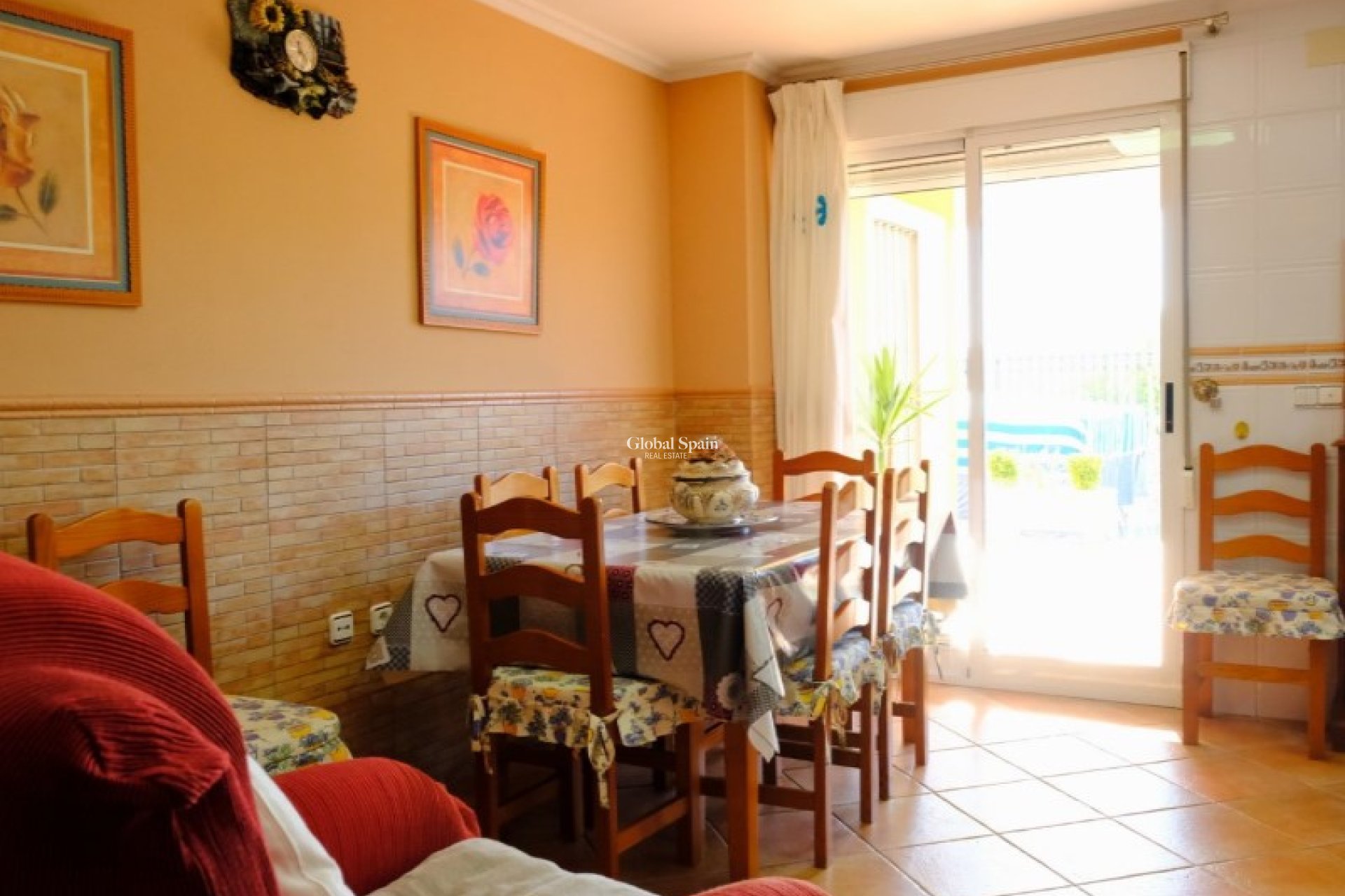 Revente - VILLA -
ORIHUELA - Inland
