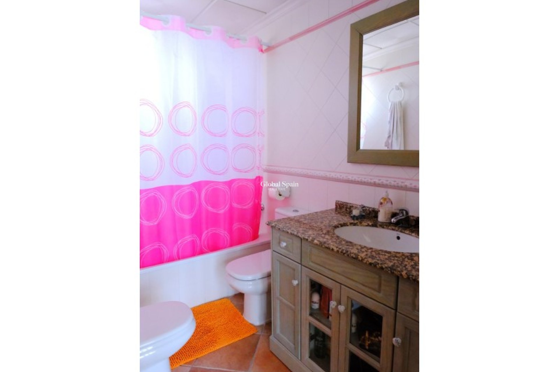 Revente - VILLA -
ORIHUELA - Inland