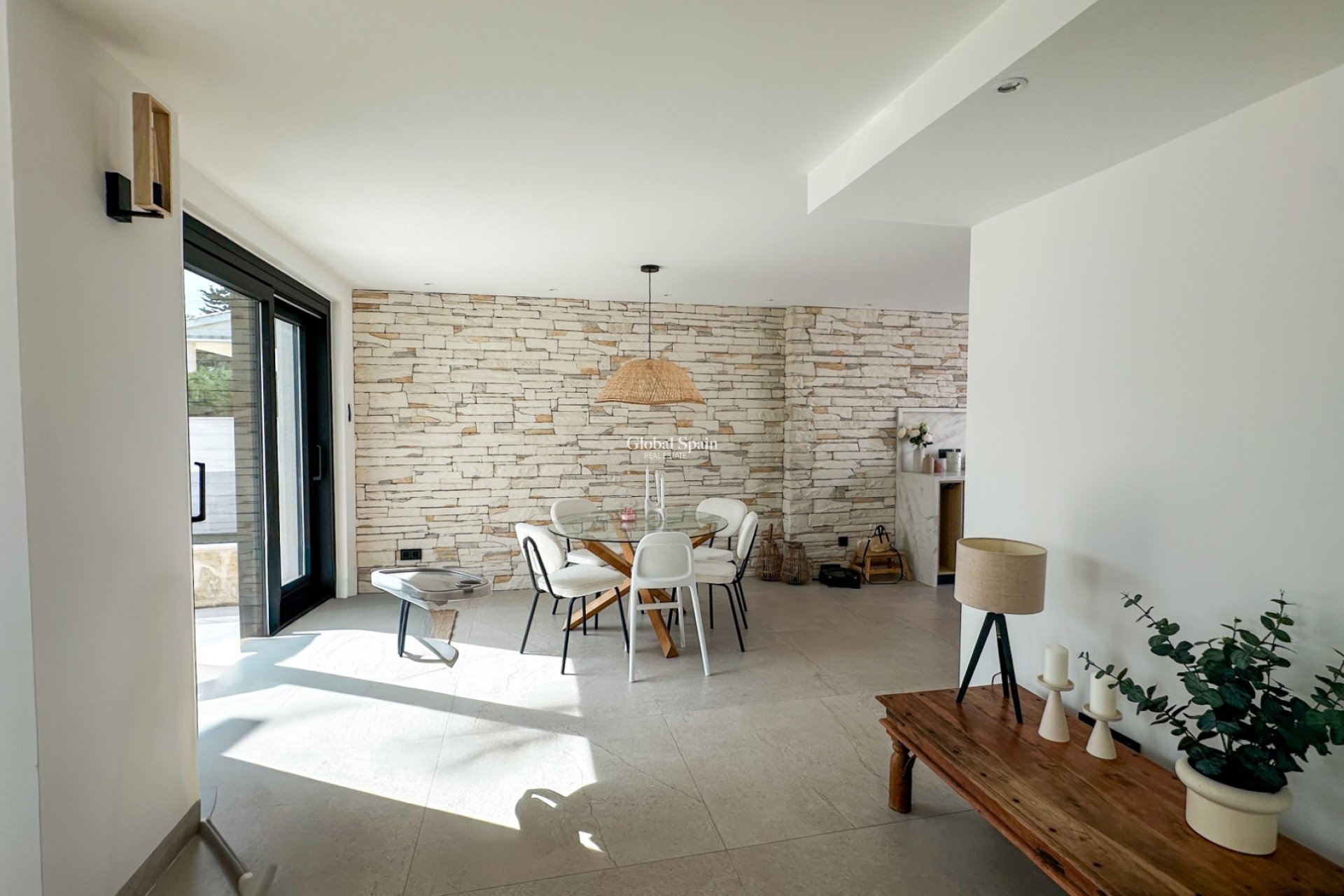 Revente - VILLA -
ORIHUELA - Inland