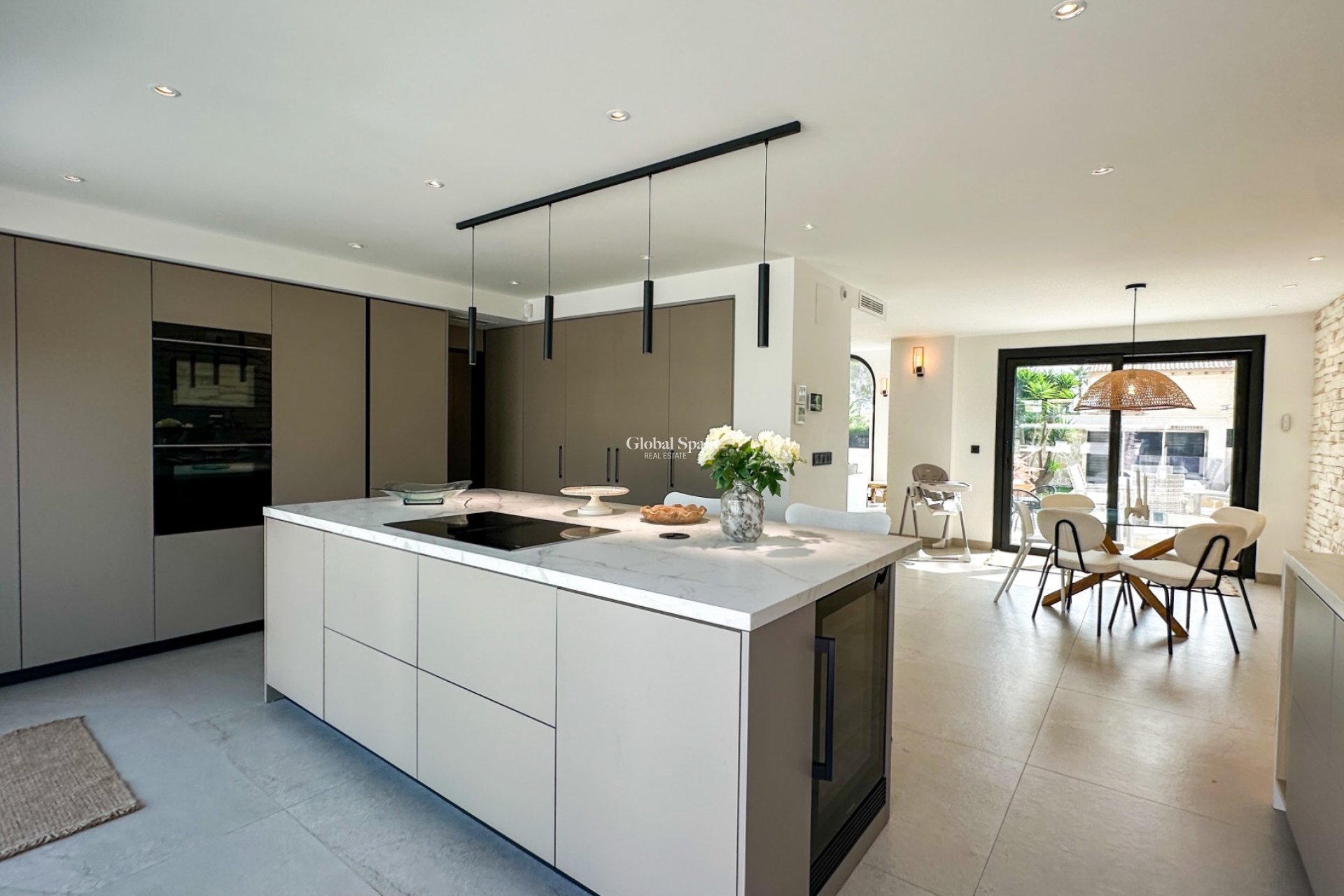 Revente - VILLA -
ORIHUELA - Inland
