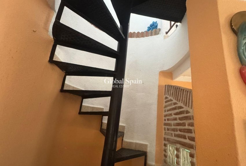 Revente - VILLA -
ORIHUELA - La Campaneta