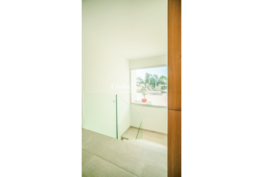 Revente - VILLA -
ORIHUELA - LAS COLINAS GOLF RESORT