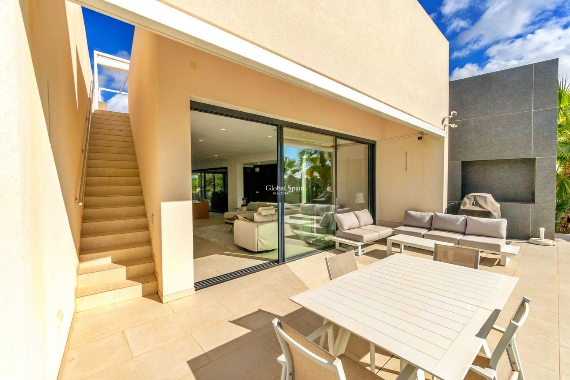 Revente - VILLA -
ORIHUELA - LAS COLINAS GOLF RESORT