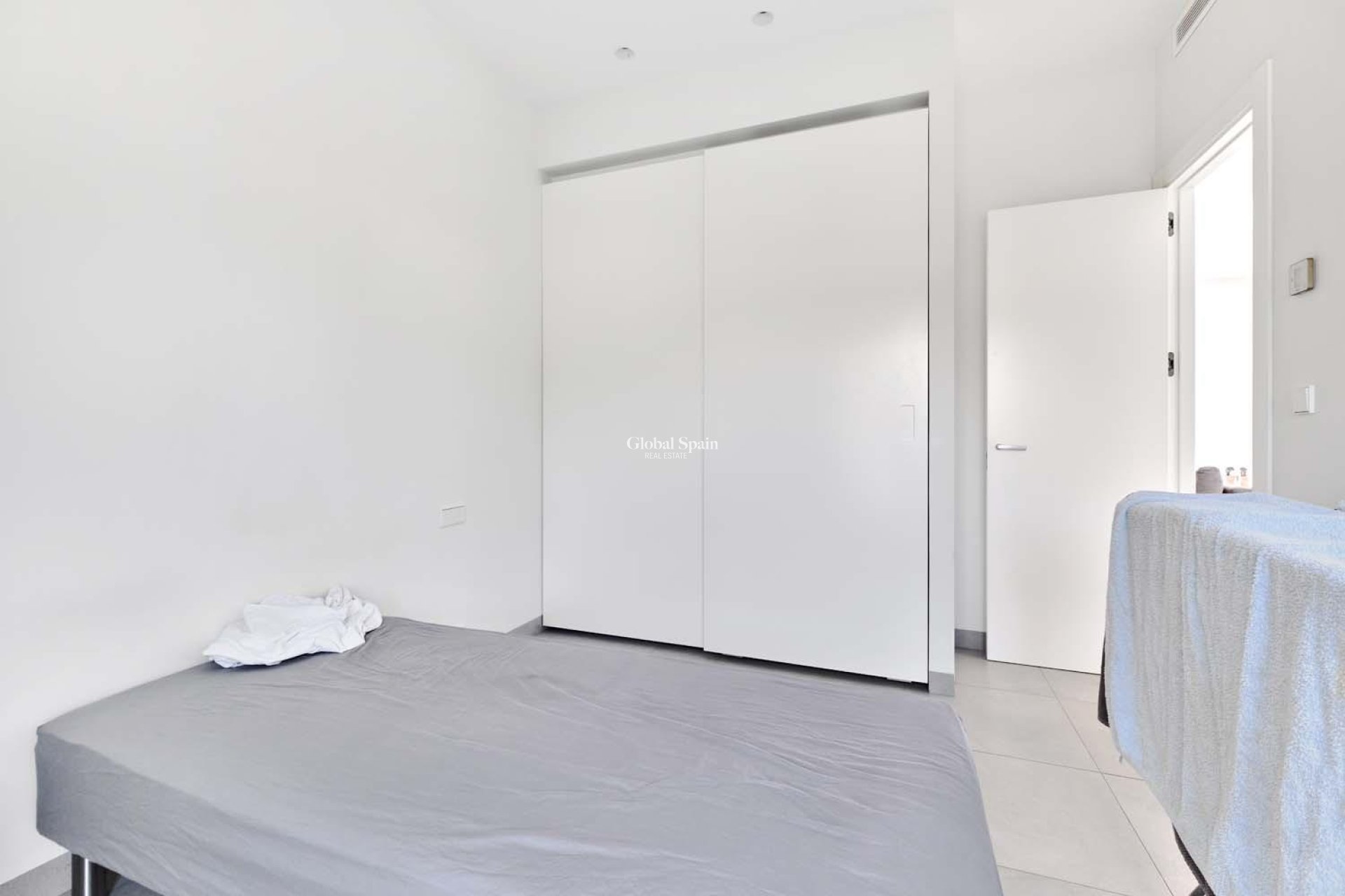 Revente - VILLA -
ORIHUELA - LAS COLINAS GOLF RESORT