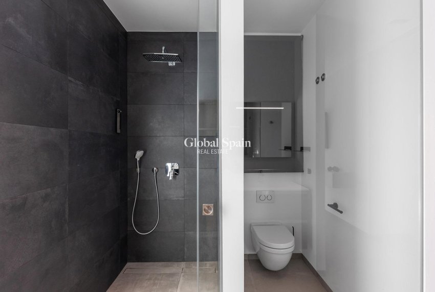 Revente - VILLA -
ORIHUELA - LAS COLINAS GOLF RESORT