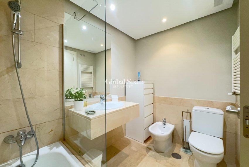 Revente - VILLA -
ORIHUELA - LAS COLINAS GOLF RESORT