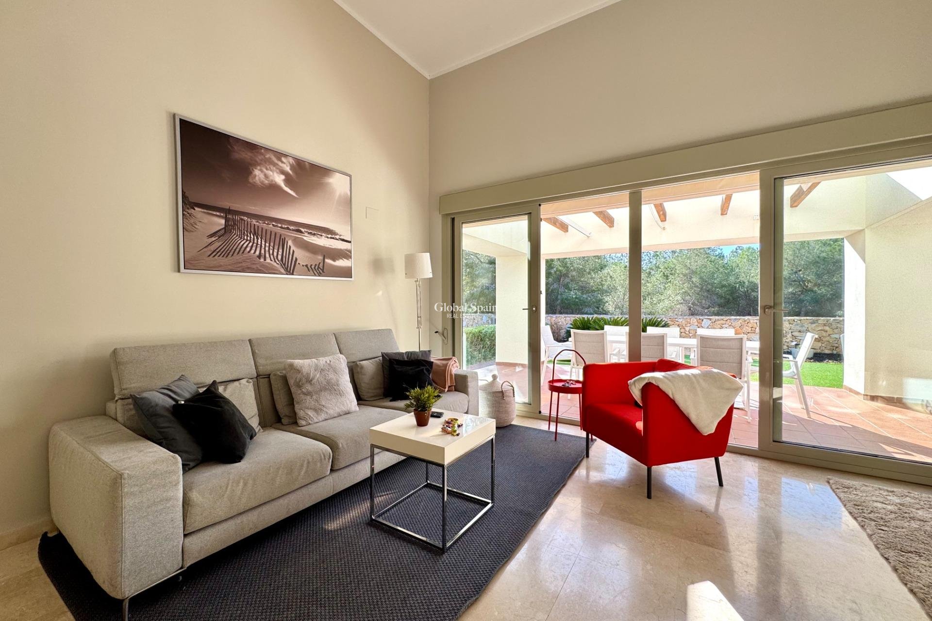 Revente - VILLA -
ORIHUELA - LAS COLINAS GOLF RESORT