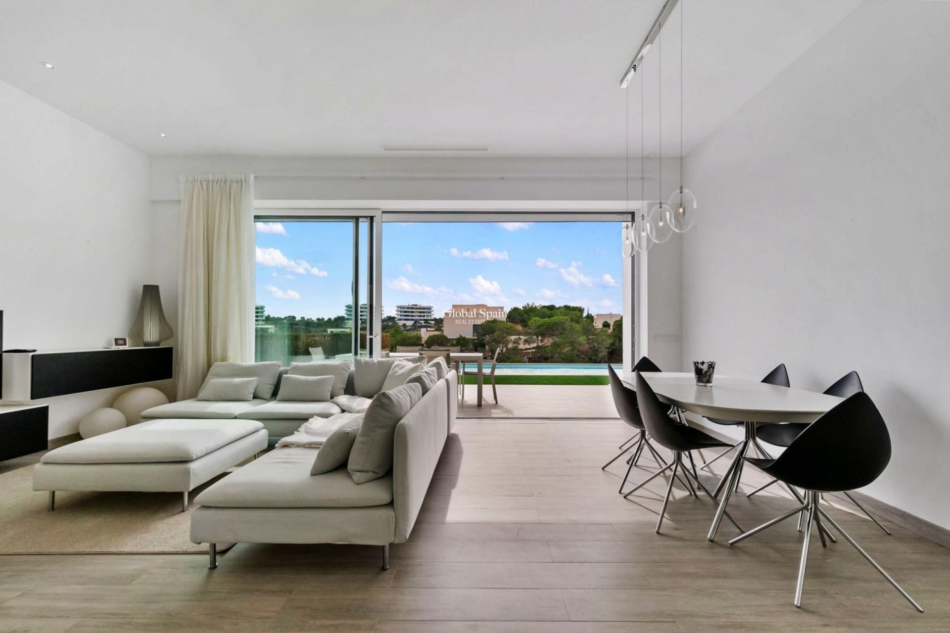 Revente - VILLA -
ORIHUELA - LAS COLINAS GOLF RESORT