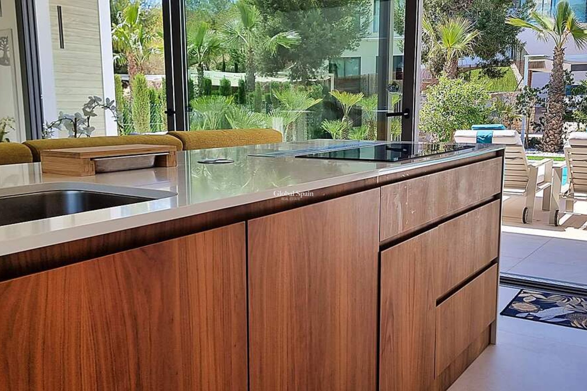 Revente - VILLA -
ORIHUELA - LAS COLINAS GOLF RESORT