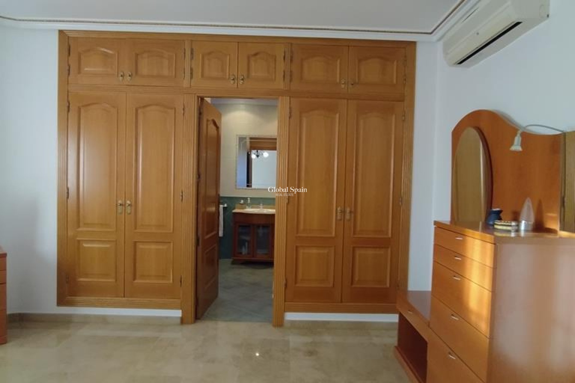 Revente - VILLA -
ORIHUELA - LOS DESEMPARADOS