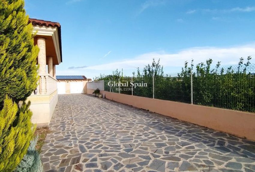 Revente - VILLA -
ORIHUELA - LOS DESEMPARADOS