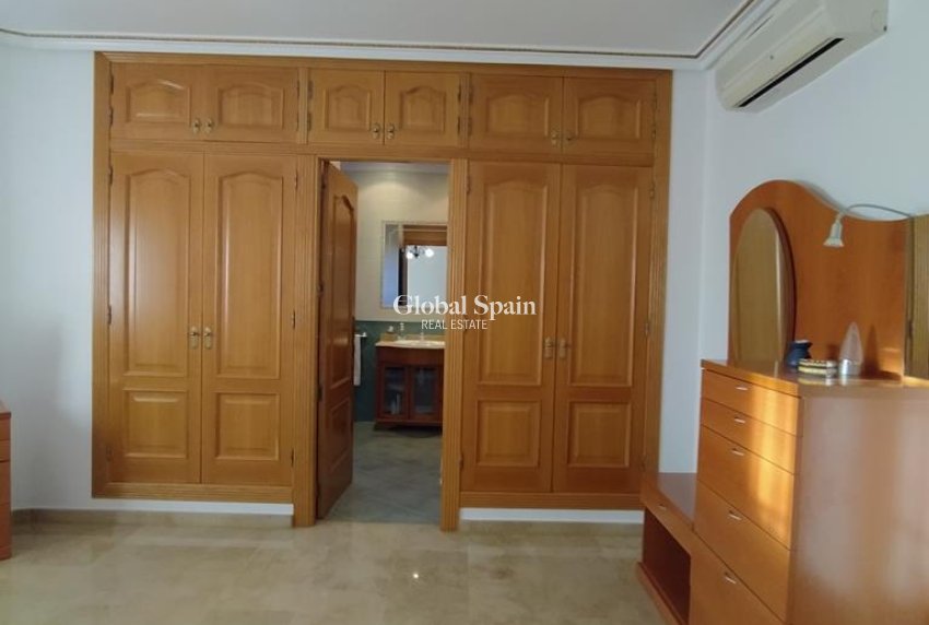 Revente - VILLA -
ORIHUELA - LOS DESEMPARADOS