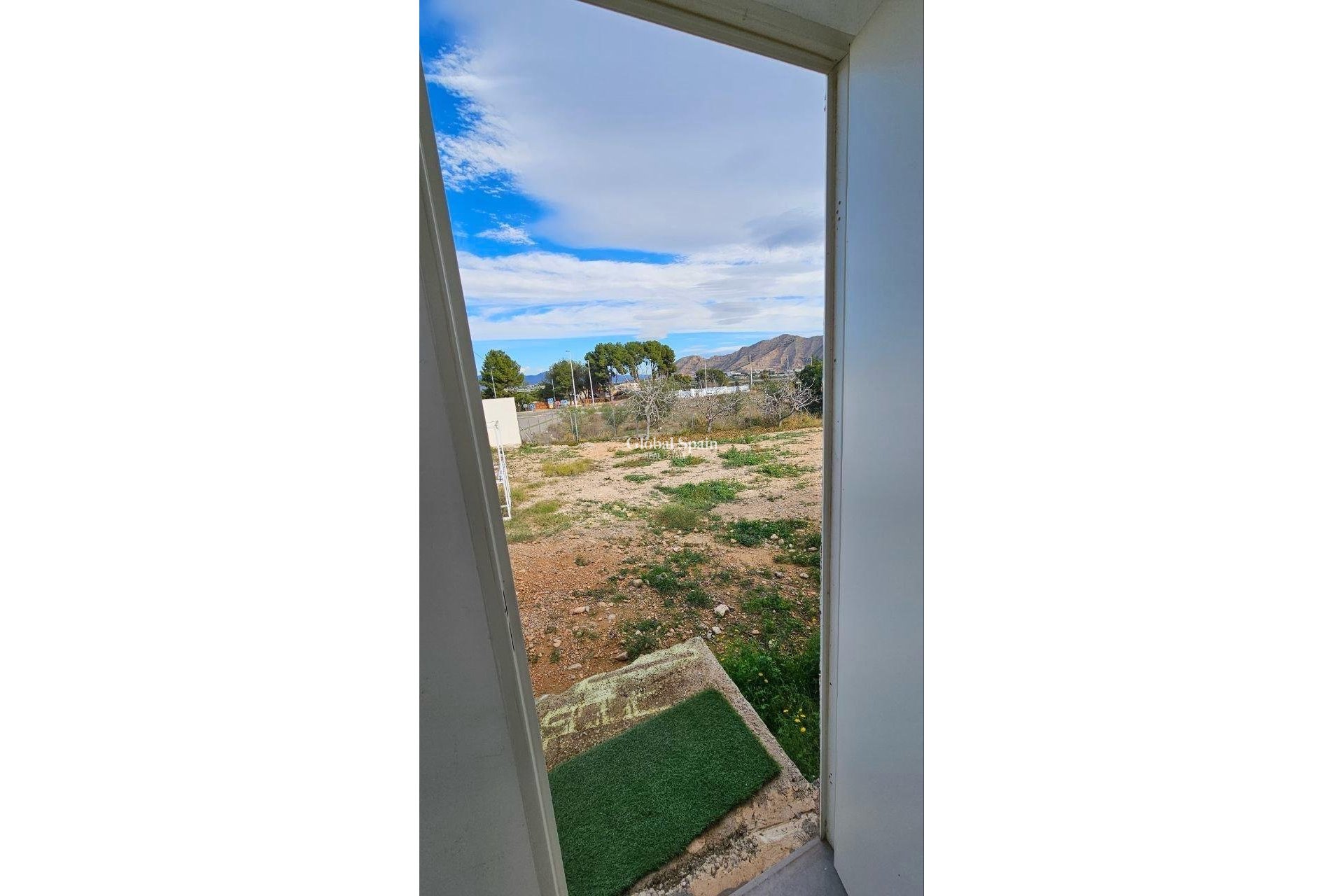 Revente - VILLA -
ORIHUELA - Urb. Montepinar