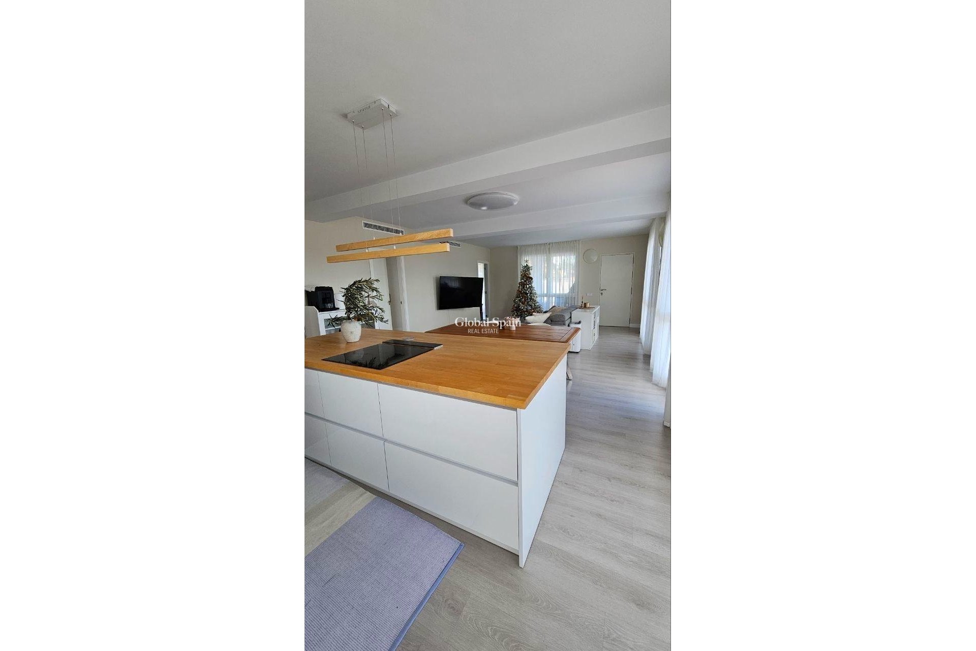 Revente - VILLA -
ORIHUELA - Urb. Montepinar