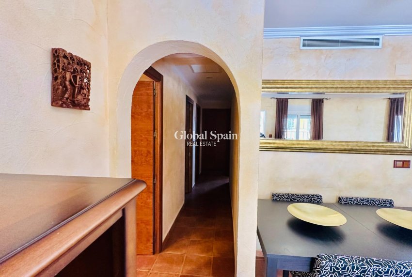 Revente - VILLA -
ORIHUELA - Urb. Montepinar