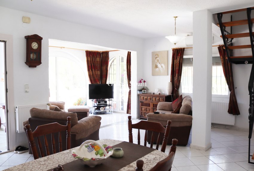 Revente - VILLA -
PARCENT - Inland
