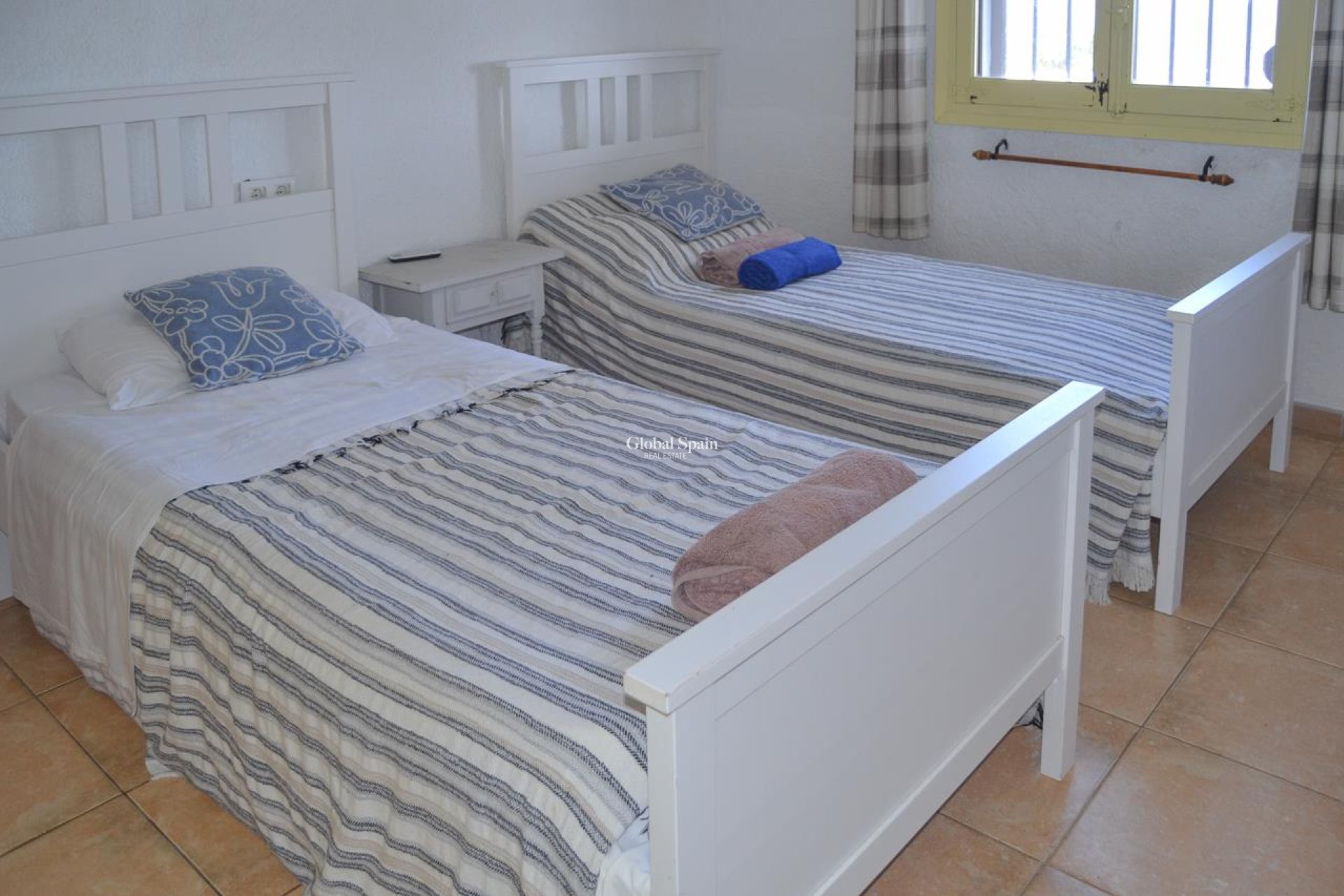 Revente - VILLA -
PEDREGUER - Inland