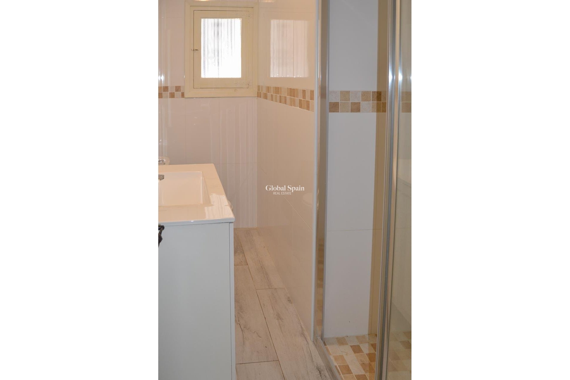 Revente - VILLA -
PEDREGUER - Inland