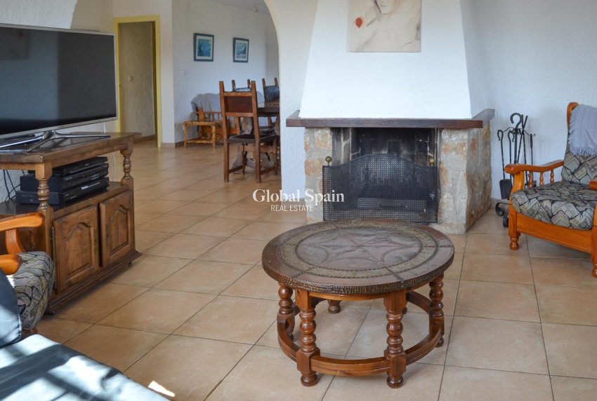 Revente - VILLA -
PEDREGUER - Inland