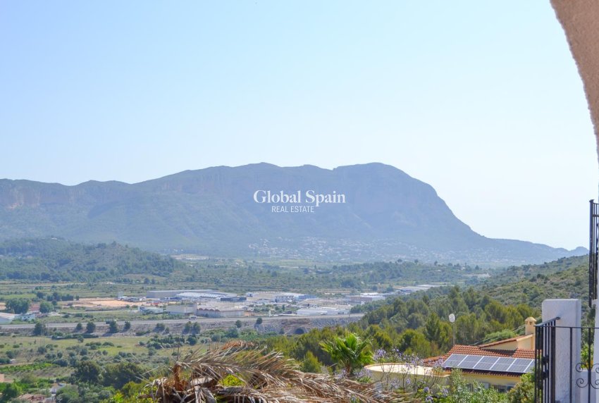 Revente - VILLA -
PEDREGUER - Inland