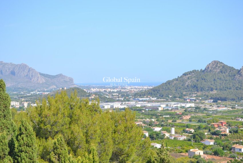 Revente - VILLA -
PEDREGUER - Inland