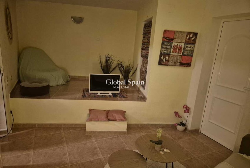 Revente - VILLA -
PEDREGUER - Inland