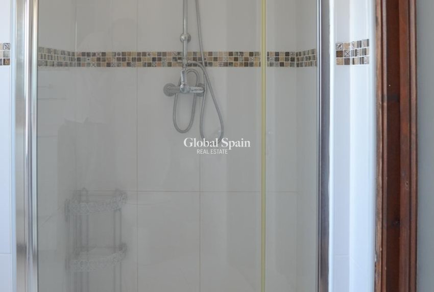 Revente - VILLA -
PEDREGUER - Inland