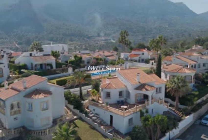 Revente - VILLA -
PEDREGUER - Inland