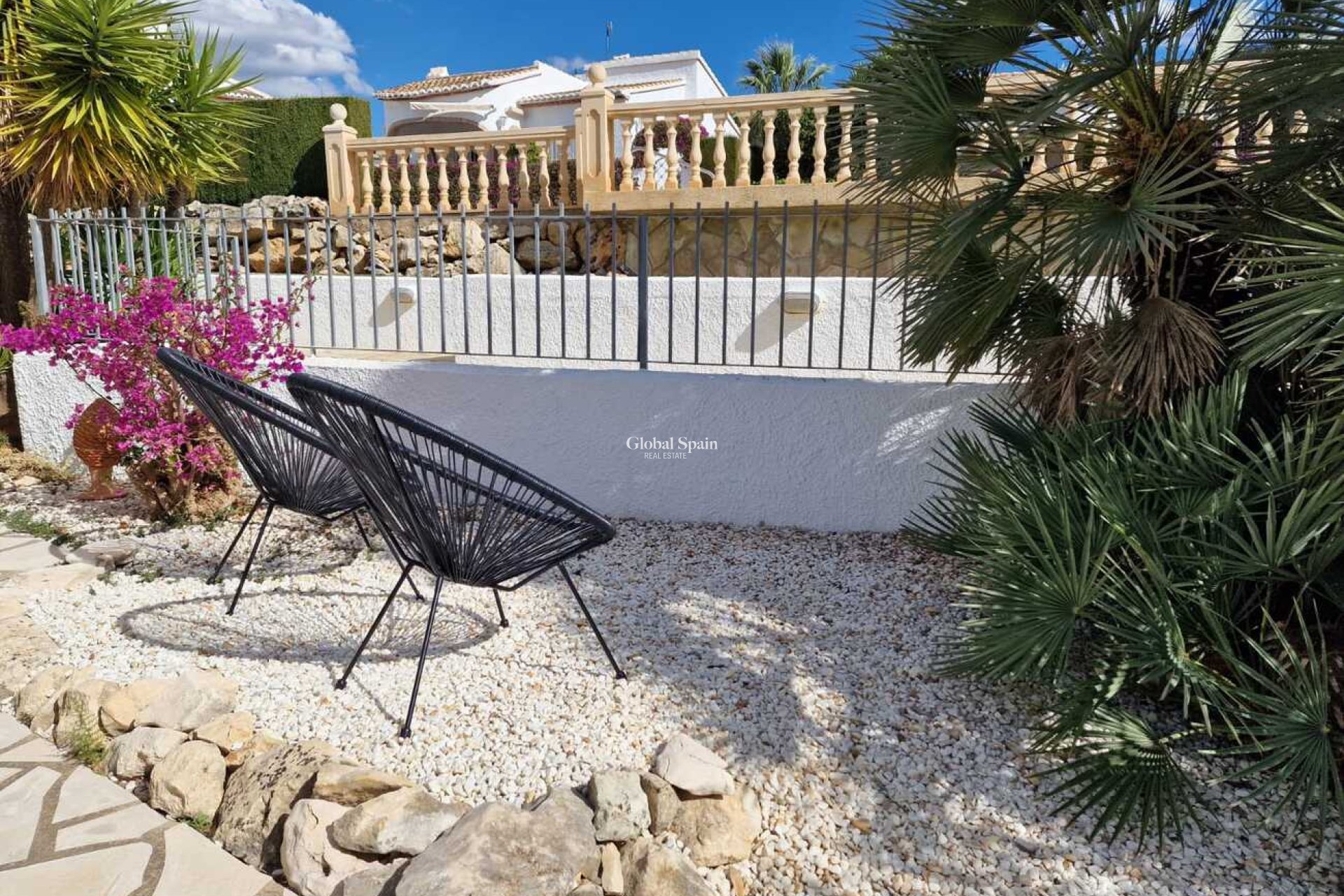 Revente - VILLA -
PEDREGUER - Inland